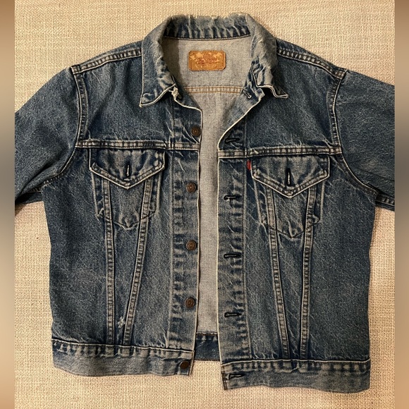 Vintage Levi’s denim jacket - Picture 2 of 5
